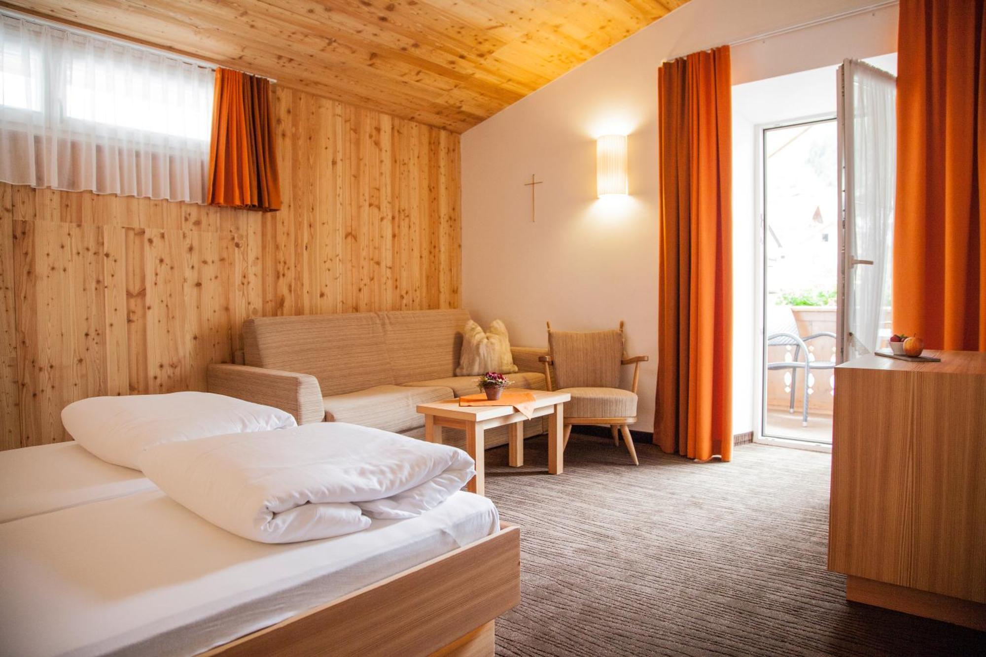 Gasthof Zum Goldenen Loewen Nauders Εξωτερικό φωτογραφία