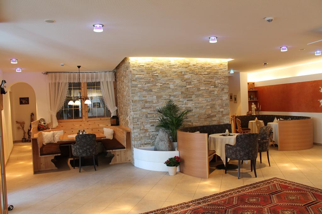 Gasthof Zum Goldenen Loewen Nauders Εξωτερικό φωτογραφία
