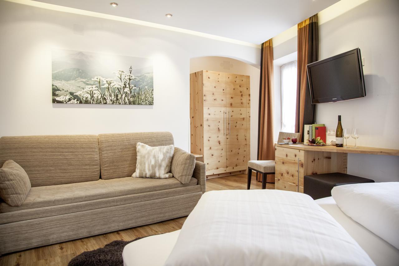 Gasthof Zum Goldenen Loewen Nauders Εξωτερικό φωτογραφία