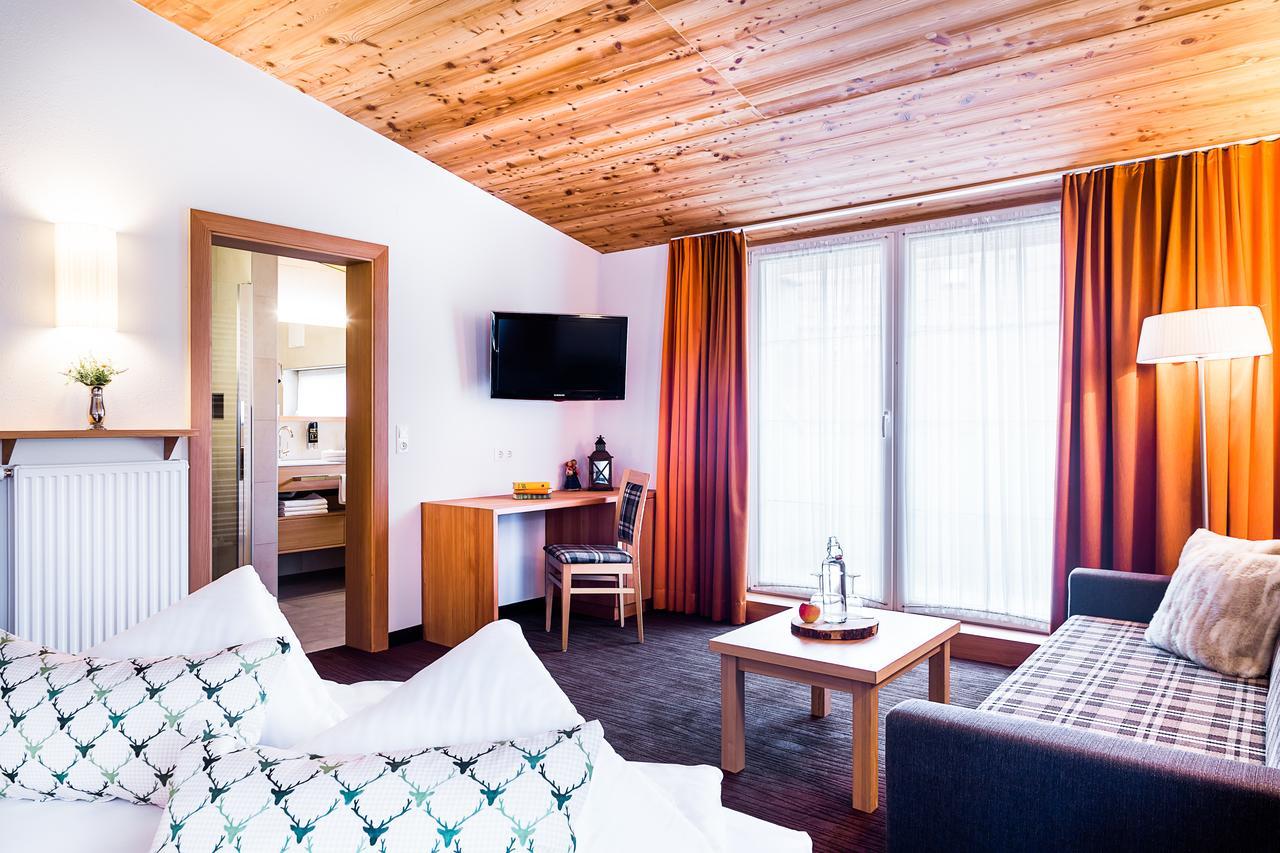 Gasthof Zum Goldenen Loewen Nauders Δωμάτιο φωτογραφία