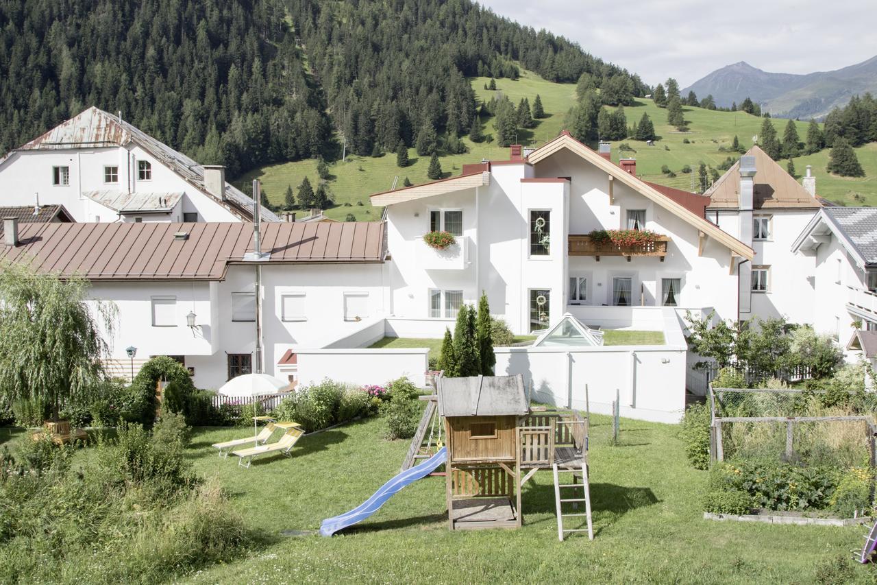 Gasthof Zum Goldenen Loewen Nauders Εξωτερικό φωτογραφία