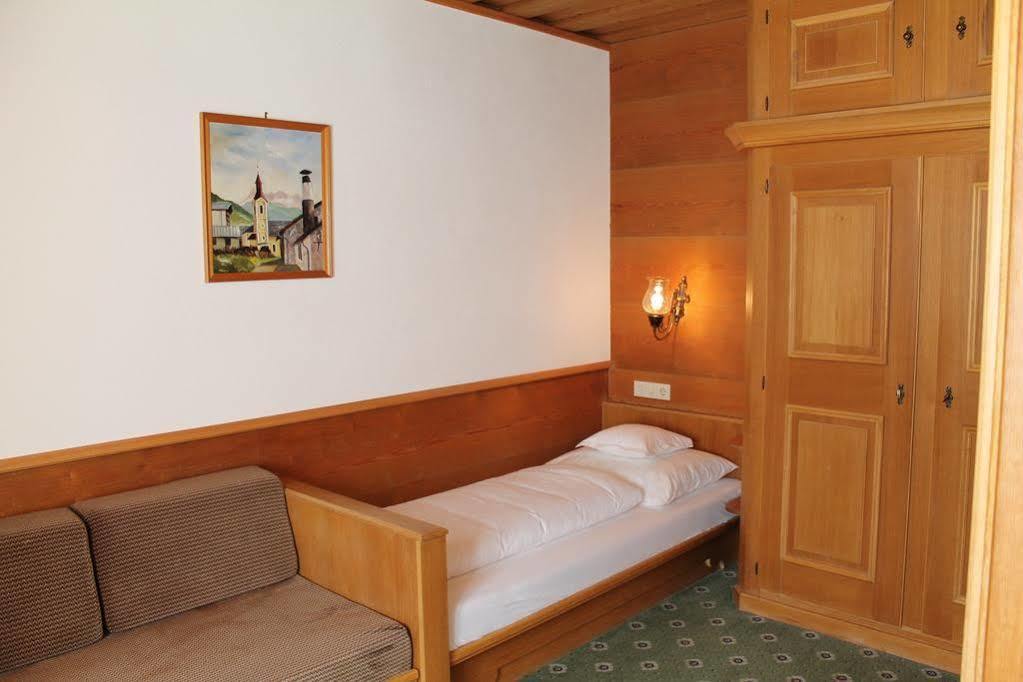 Gasthof Zum Goldenen Loewen Nauders Εξωτερικό φωτογραφία